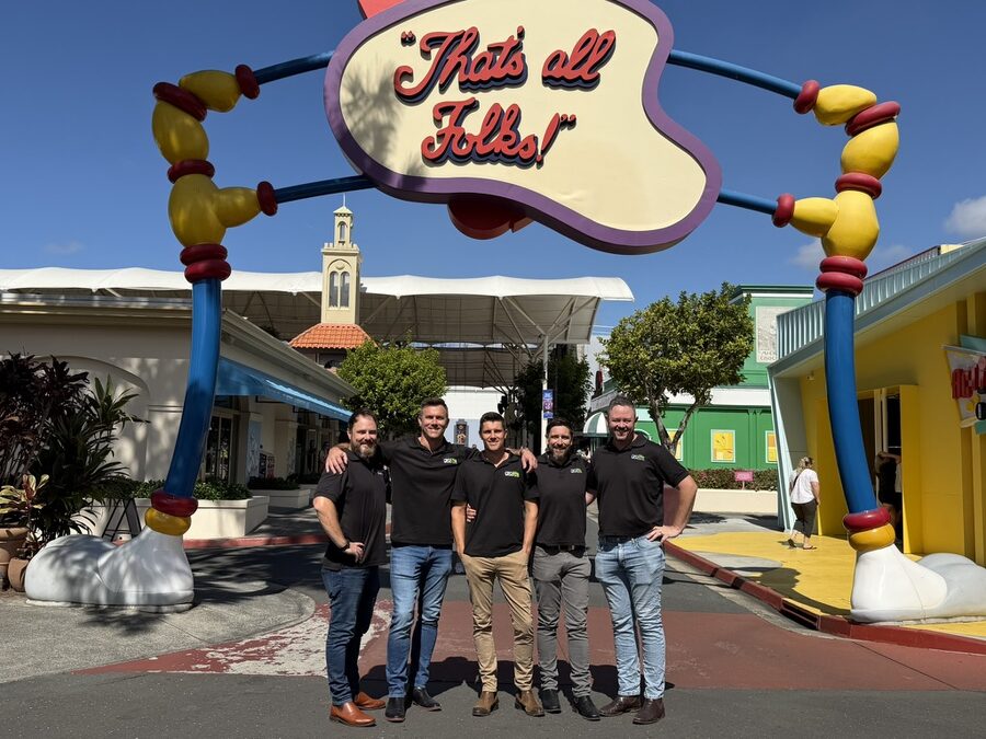The grolife team under the That's All Folks sign at Movie World